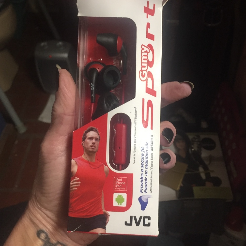 JVC Gumy Sport Earbud s (Red/ Black)
